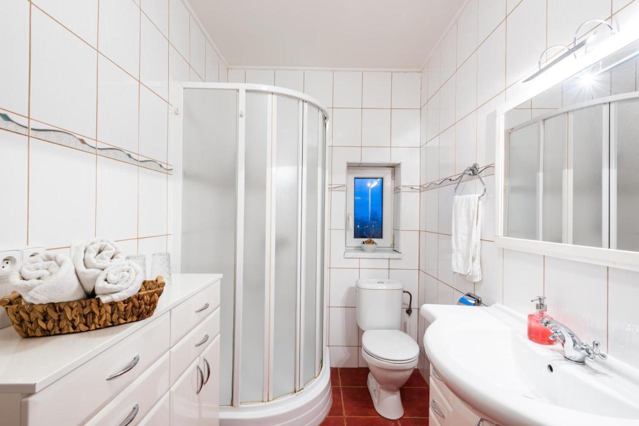 Guesthouse Slavia - apartmány s vinným sklípkem Mikulov Exterior foto