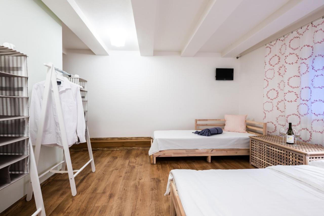 Guesthouse Slavia - apartmány s vinným sklípkem Mikulov Exterior foto