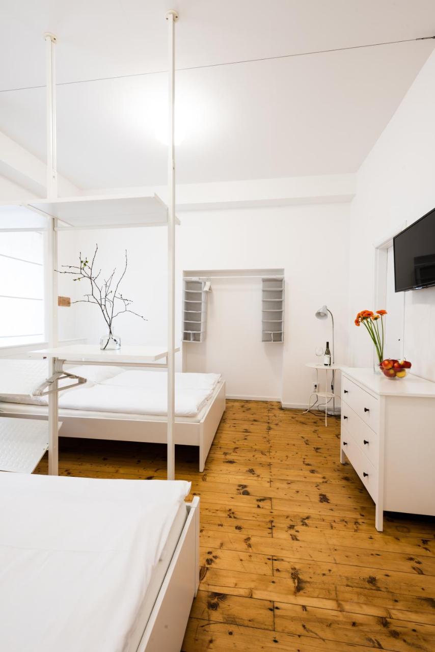 Guesthouse Slavia - apartmány s vinným sklípkem Mikulov Exterior foto